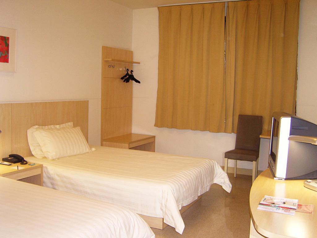Jinjiang Inn - Wuhan Ziyang Road Экстерьер фото